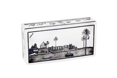 Lot 455 - An early 20th century Iraqi silver and niello box, circa 1930 signed Omara, Zahroon
