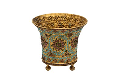 Lot 70 - A QAJAR GOLD QALYAN CUP ENCRUSTED WITH TURQUOISE, SPINELS AND GLASS BEADS