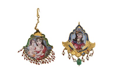 Lot 46 - TWO POLYCHROME-PAINTED ENAMELLED GOLD PENDANTS WITH FEMALE PORTRAITS