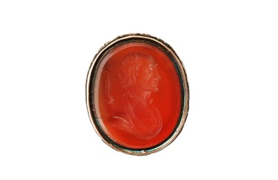 Lot 29 - An intaglio ring