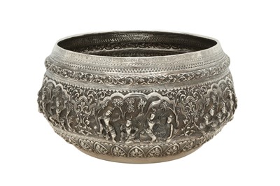 Lot 555 - A BURMESE UNMARKED SILVER REPOUSSÉ BOWL WITH DANCERS