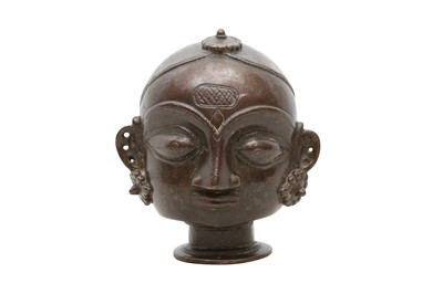 Lot 221 - A BRONZE HEAD OF AN INDIAN MAIDEN
