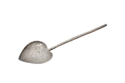 Lot 347 - A KASHMIRI HEART-SHAPED SILVER SPOON