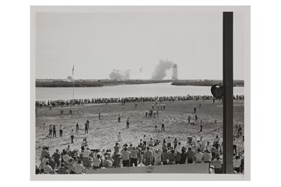 Lot 376 - Apollo 11: Onlookers at Launch Site