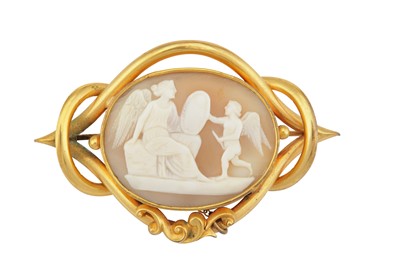 Lot 14 - A SHELL CAMEO BROOCH