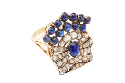 Lot 55 - A sapphire and diamond ring