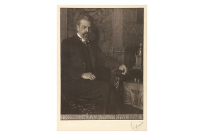 Lot 167 - Emil Otto Hoppé (1878-1972)