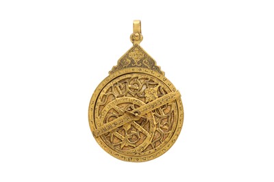 Lot 422 - A MINIATURE BRASS ASTROLABE