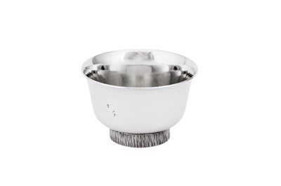 Lot 553 - An Elizabeth II modernist sterling silver tea light holder, London 1978 by Brian Leslie Fuller
