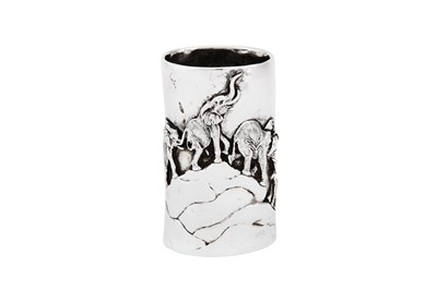 Lot 337 - A contemporary Zimbabwean silver pen pot, Harare 2007 by Patrick Mavros