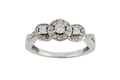 Lot 123 - A diamond ring