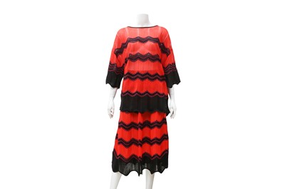 Lot 269 - Missoni Red Knit Skirt and Top Co ord - Size 44 & 46