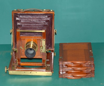 Lot 15 - A Half Plate Wood & Brass "Westminster" Outfit.