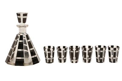 Lot 512 - AN ART DECO GLASS DECANTER SET
