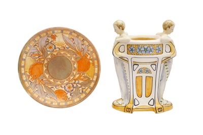 Lot 524 - AN ART NOUVEAU VIENNA PORCELAIN VASE ETC