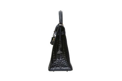 Lot 349 - λ Hermes Shiny Navy Porosus Crocodile Kelly Sellier 32