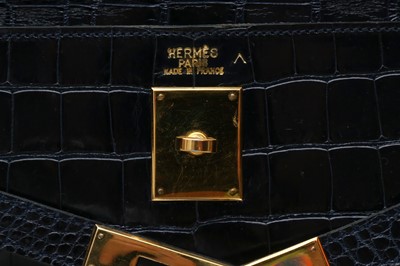 Lot 349 - λ Hermes Shiny Navy Porosus Crocodile Kelly Sellier 32