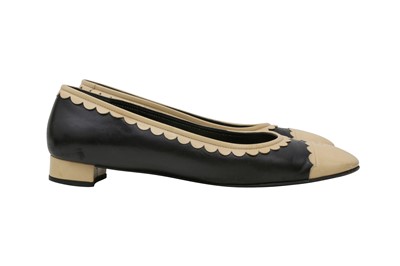 Lot 490 - Chanel Black Two Tone Logo Flat Pump - Size 38.5