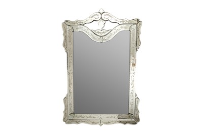 Lot 714 - A VENETIAN WALL MIRROR, MID 20TH CENTURY