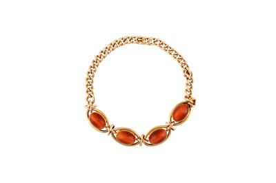 Lot 130 - A cat's eye bracelet