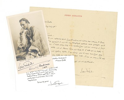 Lot 410 - Gielgud (John)