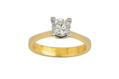 Lot 25 - A diamond single-stone ring