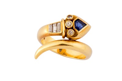 Lot 3 - de Vroomen | A sapphire and diamond snake ring