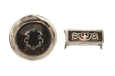 Lot 7 - AN EDWARDIAN STERLING SILVER AND TORTOISESHELL PIN BOX, BIRMINGHAM 1906 BY HENRY MATTHEWS