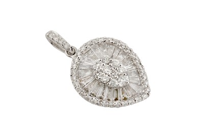 Lot 122 - A diamond pendant