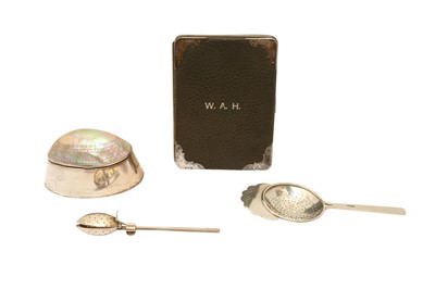 Lot 1218 - A MIXED GROUP OF MID - 20TH CENTURY HANDMADE SILVER, BY WILLIAM ARNOLD HIGHTON (1895- 17TH OCT1963)