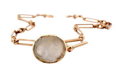 Lot 129 - A chalcedony intaglio fob and necklace