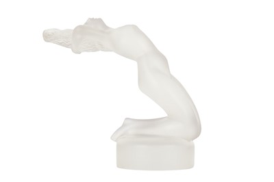 Lot 280 - A LALIQUE 'CHRYSIS' GLASS PAPERWEIGHT IN THE FORM OF A KNEELING NUDE FEMALE
