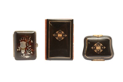Lot 8 - THREE 19TH CENTURY GOLD AND SILVER INLAID TORTOISESHELL ITEMS