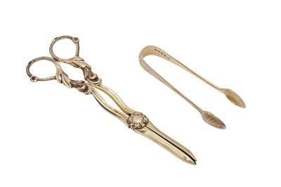 Lot 1208 - A PAIR OF VICTORIAN STERLING SILVER GILT GRAPE SCISSORS, BIRMINGHAM 1869 BY JOHN GILBERT