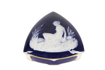 Lot 239 - A LIMOGES PATE-SUR-PATE PORCELAIN TRINKET BOX