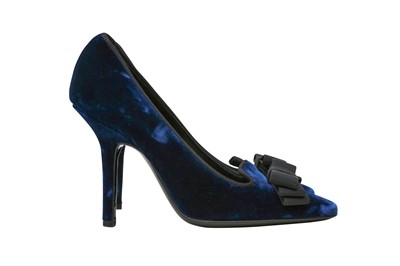Lot 205 - Yves Saint Laurent Royal Blue Bow Heeled Pump - Size 37