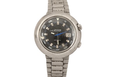 Lot 81 - A GENTS TISSOT T12 AUTOMATIC BRACELET WATCH