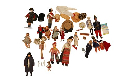 Lot 116 - DOLLS