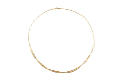 Lot 56 - A TRI COLOURED NECKLACE