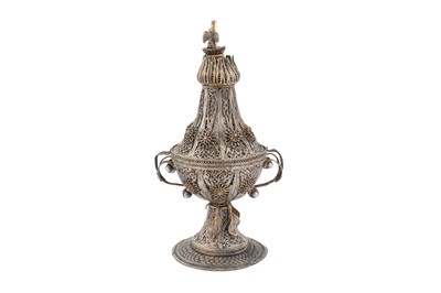 Lot 370 - A PARCEL-GILT AND SILVER FILIGREE SPRINKLER