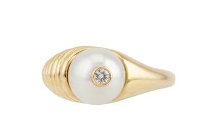 Lot 6 - A CULTURED PEARL RING