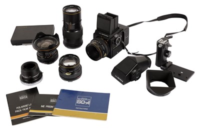 Lot 206 - A Bronica SQA Outfit