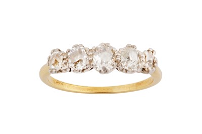 Lot 168 - A five-stone diamond ring