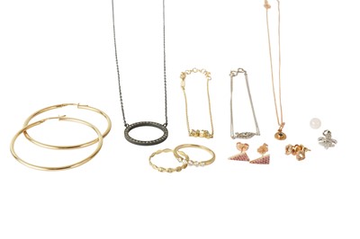 Lot 66 - A GROUP LOT OF JEWELLERY
