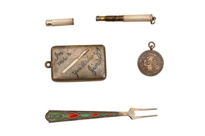 Lot 103 - A VICTORIAN STERLING SILVER AND ENAMEL NOVELTY VESTA CASE, BIRMINGHAM BY DEAKIN AND FRANCIS