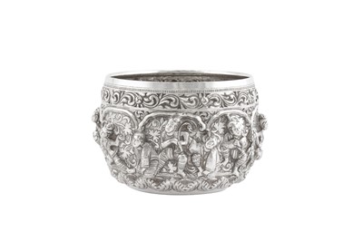 Lot 17 - An early 20th century Burmese unmarked silver small bowl, Mandalay circa 1910