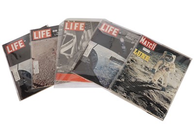 Lot 7 - A small archive of space interest magazine articles