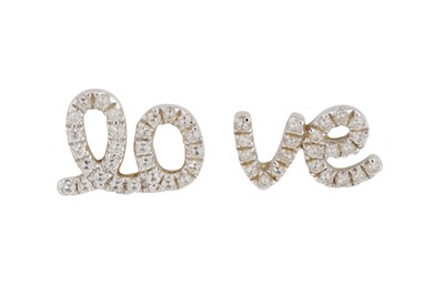 Lot 1 - A PAIR OF DIAMOND EARSTUDS