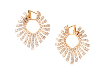 Lot 96 - A pair of diamond earrings
