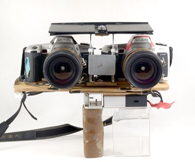 Lot 72 - A Pair of Twined Minolta 505Si Autofocus Film Cameras for 2x Full Frame 3D.